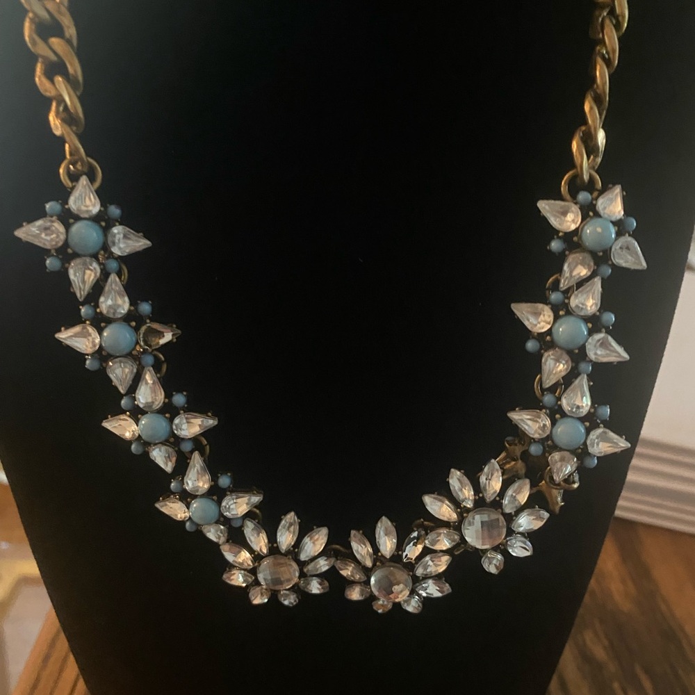 Elegant Gold and Blue Floral Necklace